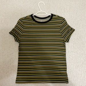 No boundaries brand T-shirt